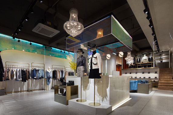 廣州展廳設(shè)計(jì)公司莆田左右高端女裝服裝店裝修設(shè)計(jì)